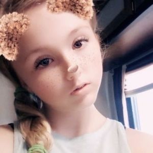 Meet your Posher, Adrianna